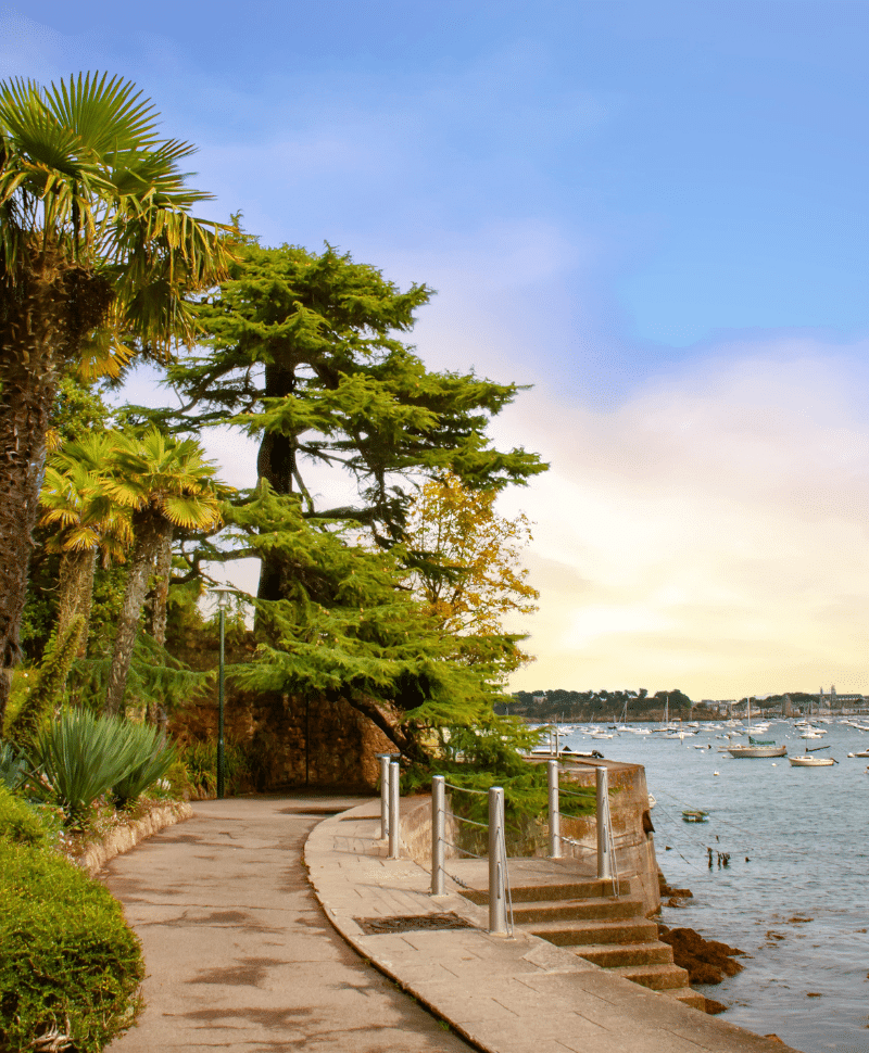 Découvrez la promenade au Clair de Lune de Dinard